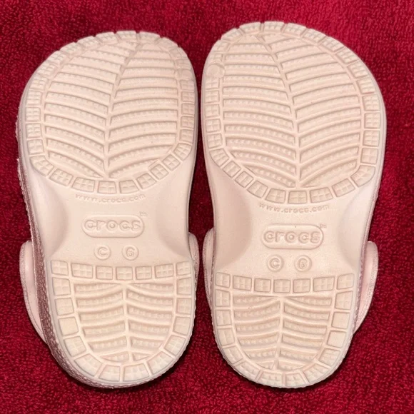 CROCS Kids Sparkly Pink Clogs with Fun Charms - Picture 4 of 9